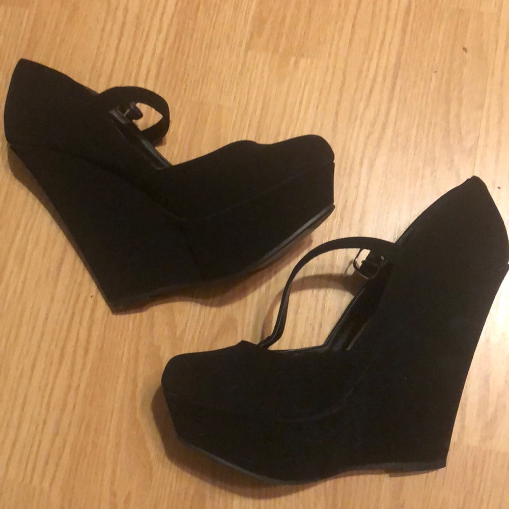 Black Wedge Shoes